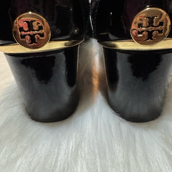 TORY BURCH shoe black quilted pumps gold logo cap toe shoes size 8.5 pump - Picture 4 of 10
